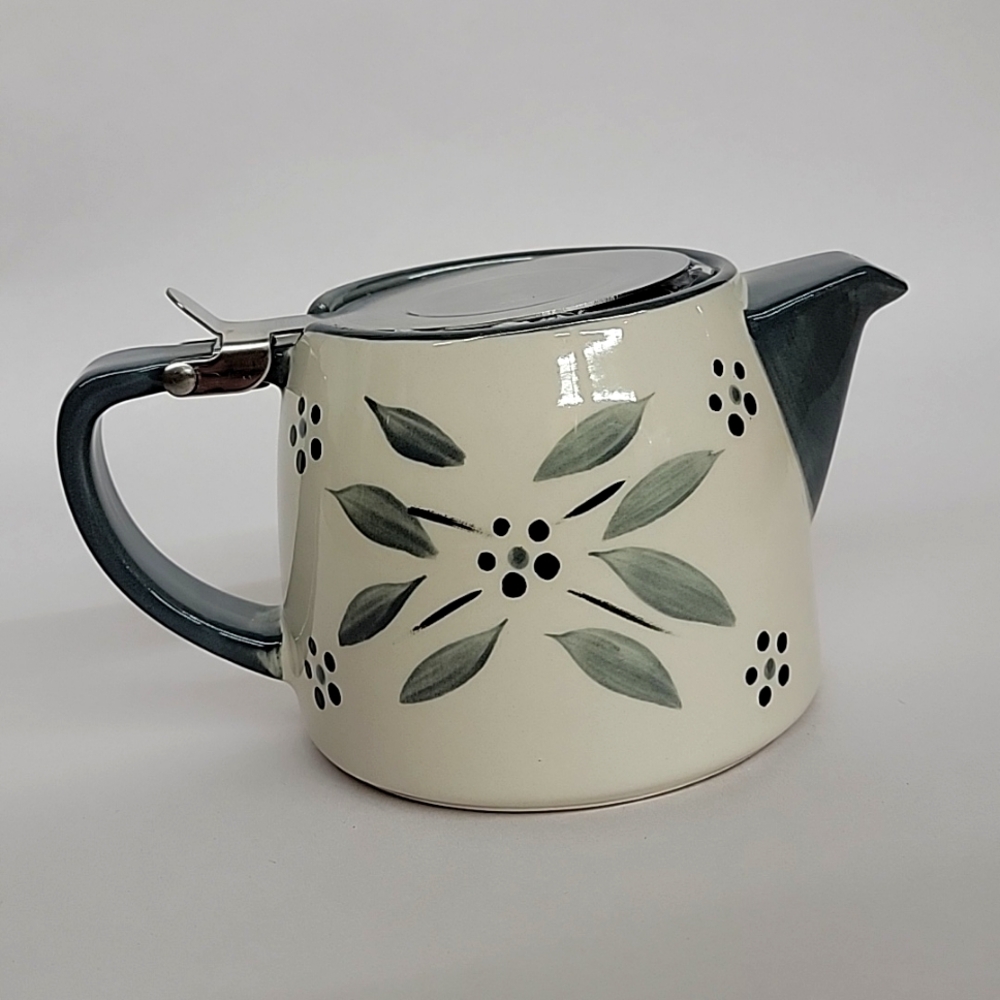 Temptations grey 18-oz Teapot with Strainer